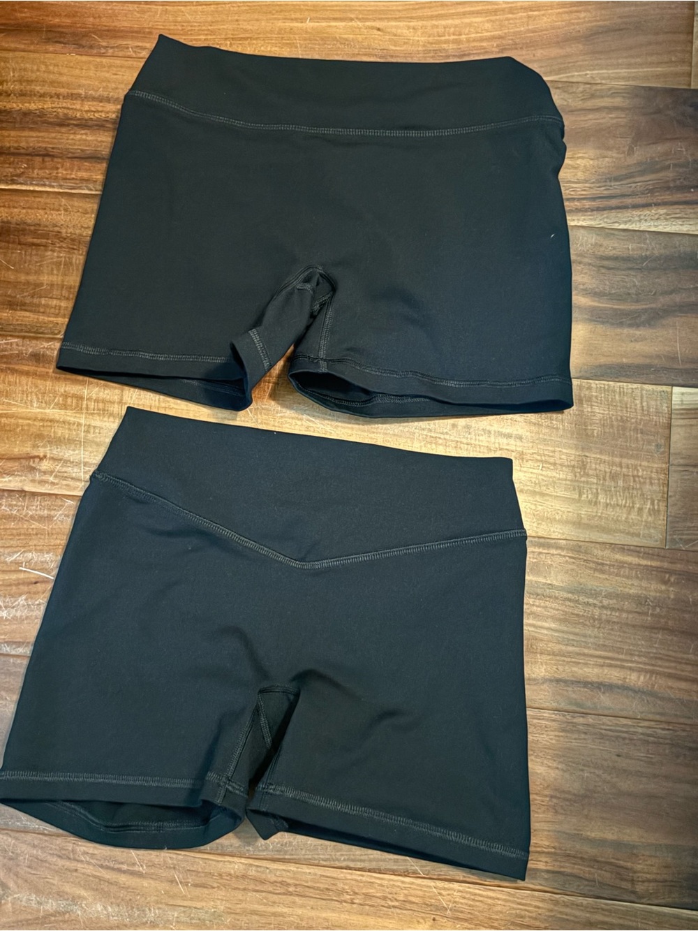 Lot of 2 FLEO Black Workout Shorts Women’s Medium CrossFit Compression Gym (733)